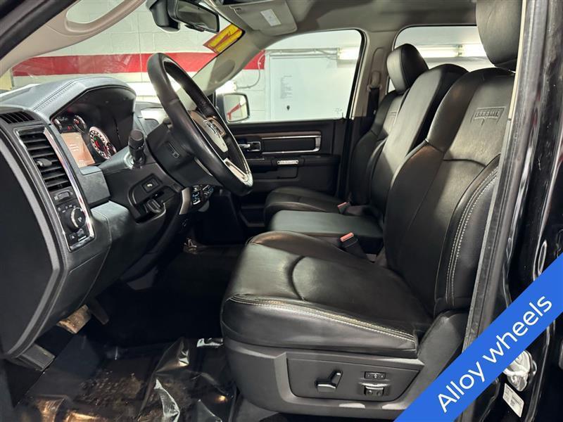 RAM 1500 Laramie Crew Cab SWB 4WD 2017