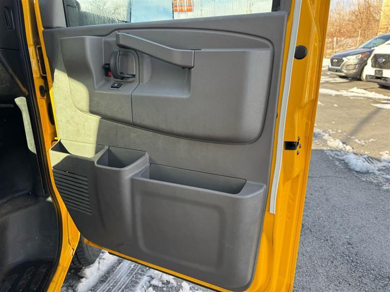 GMC Savana G3500 177 in. 2021