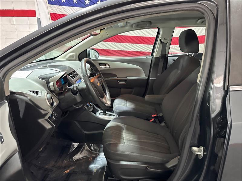 Chevrolet Sonic LT Auto 5-Door 2014