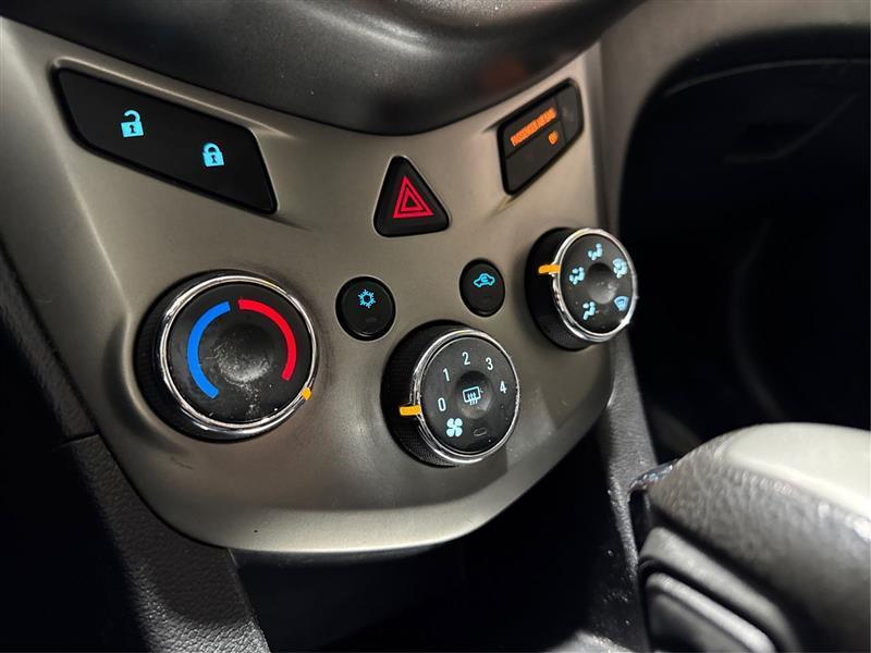 Chevrolet Sonic LT Auto 5-Door 2014