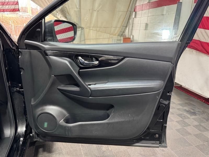 Nissan Rogue Sport SV AWD 2021