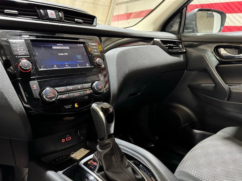 Nissan Rogue Sport SV AWD 2021