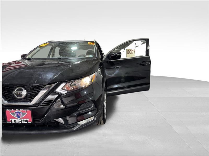 Nissan Rogue Sport SV AWD 2021