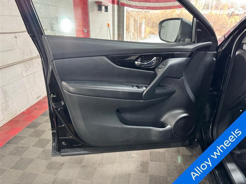 Nissan Rogue Sport SV AWD 2021