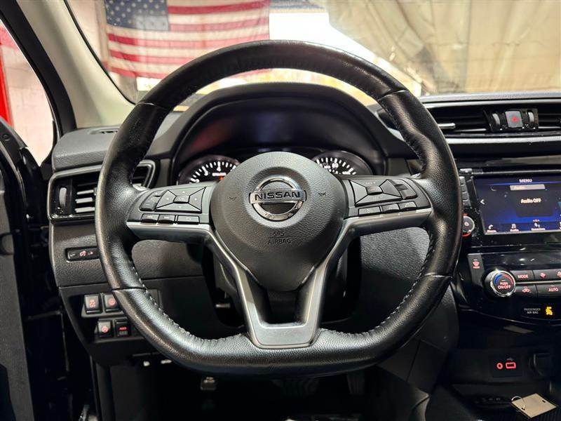 Nissan Rogue Sport SV AWD 2021