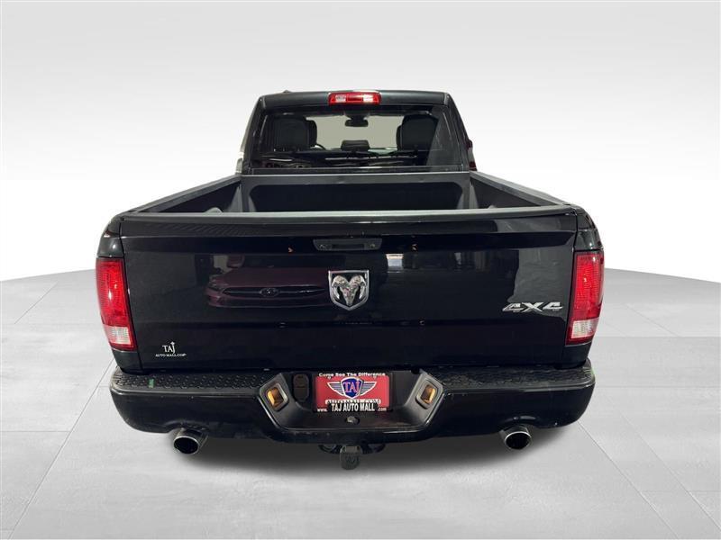 RAM 1500 Tradesman Quad Cab 4WD 2016