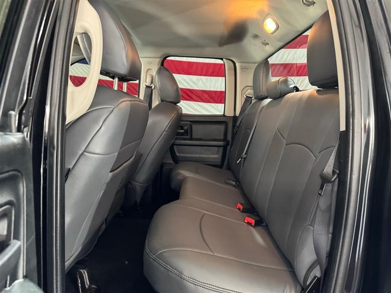 RAM 1500 Tradesman Quad Cab 4WD 2016