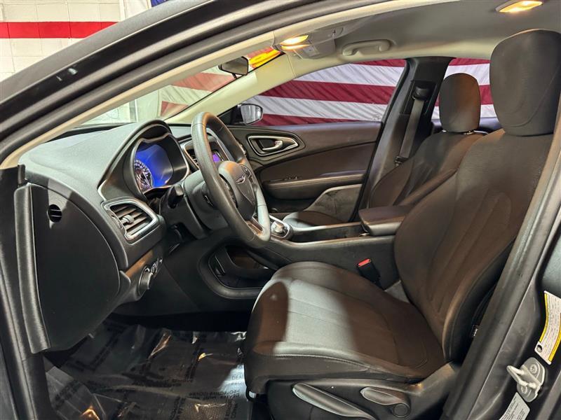 Chrysler 200 LX 2016