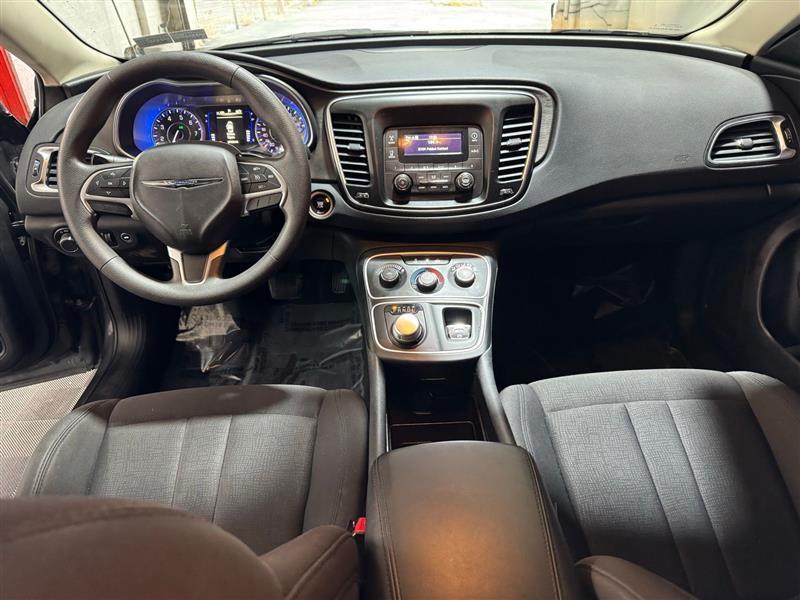 Chrysler 200 LX 2016