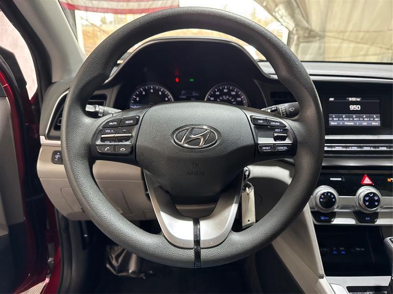 Hyundai Elantra SE 6M 2019