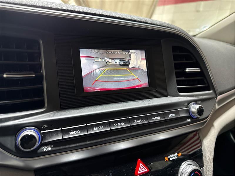 Hyundai Elantra SE 6M 2019