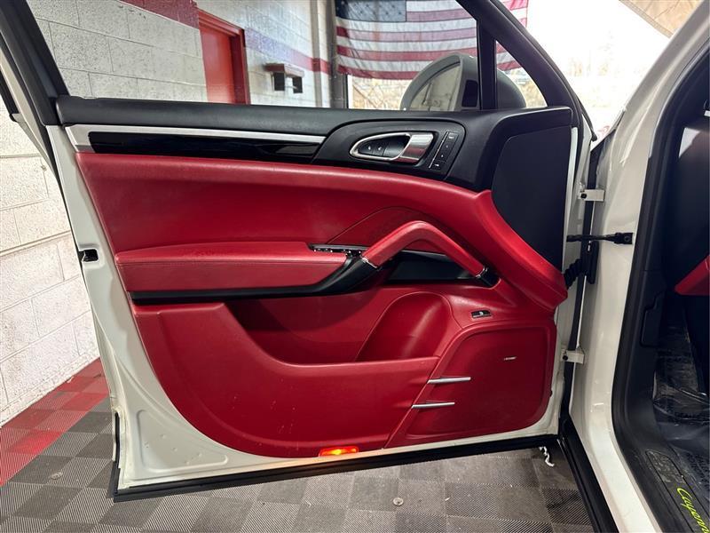 Porsche Cayenne Hybrid S 2017