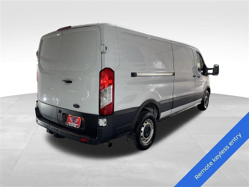 Ford Transit 250 Van Low Roof w/Sliding Pass. 130-in. WB 2021