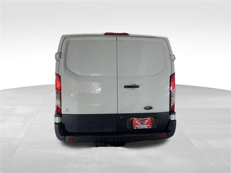 Ford Transit 250 Van Low Roof w/Sliding Pass. 130-in. WB 2021