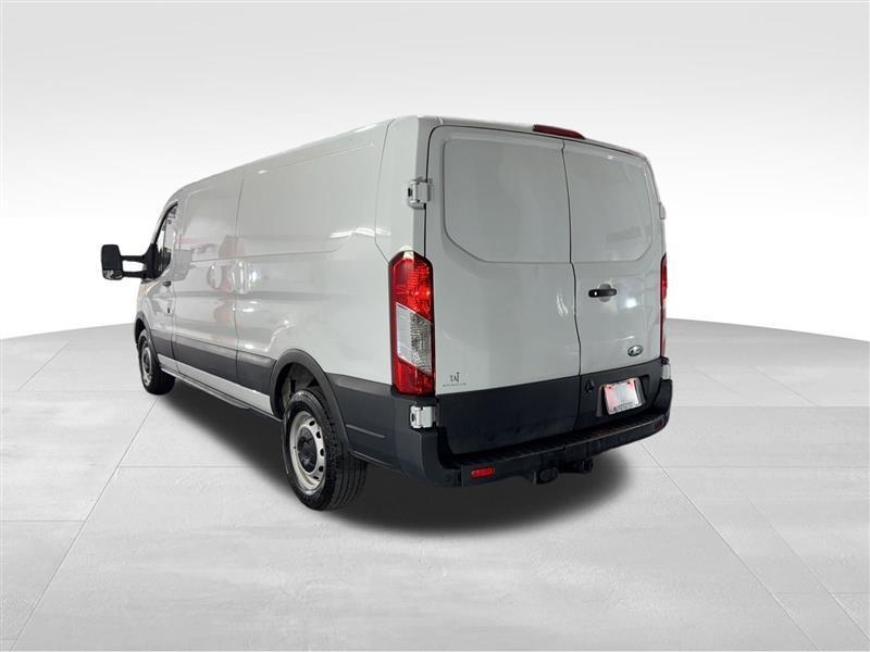 Ford Transit 250 Van Low Roof w/Sliding Pass. 130-in. WB 2021