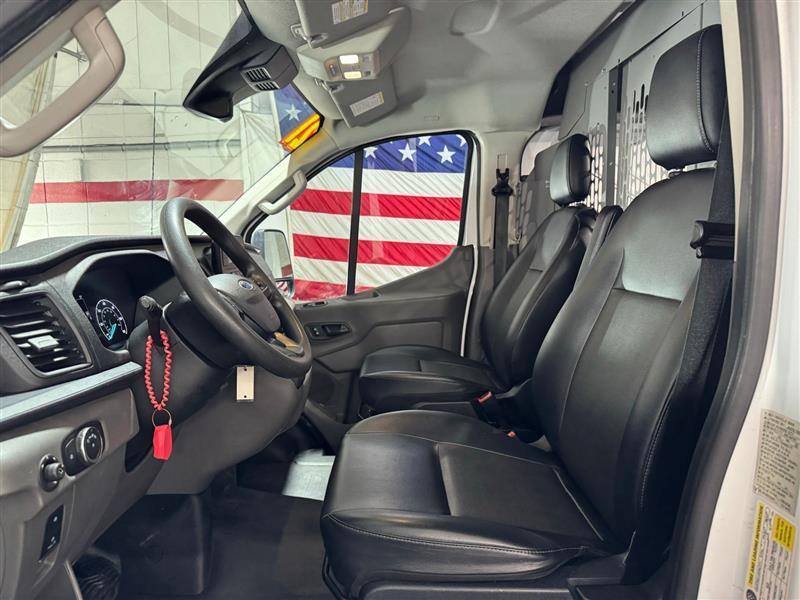 Ford Transit 250 Van Low Roof w/Sliding Pass. 130-in. WB 2021