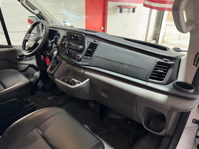 Ford Transit 250 Van Low Roof w/Sliding Pass. 130-in. WB 2021