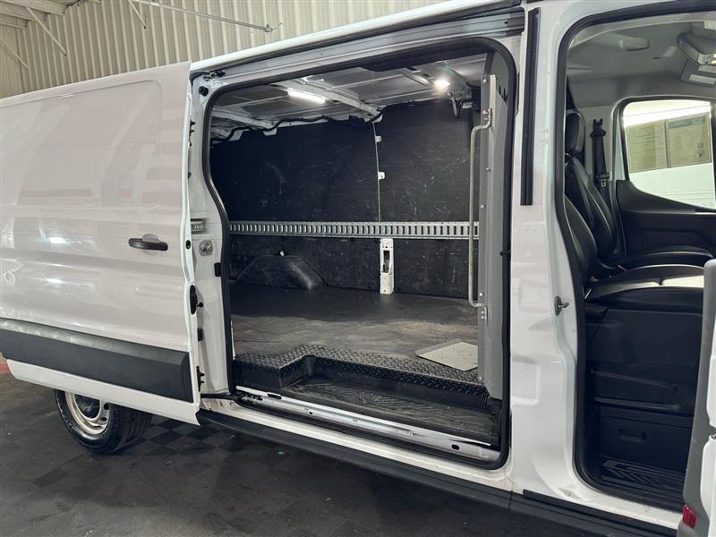 Ford Transit 250 Van Low Roof w/Sliding Pass. 130-in. WB 2021