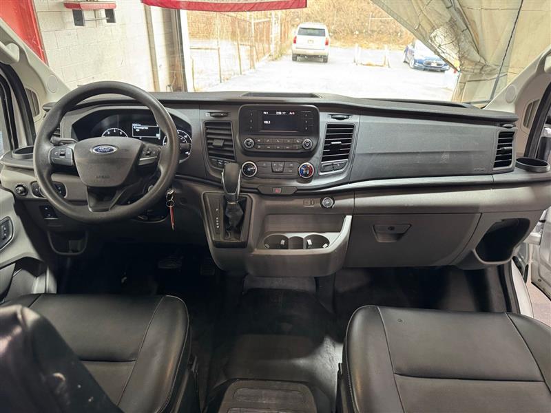 Ford Transit 250 Van Low Roof w/Sliding Pass. 130-in. WB 2021