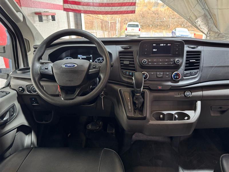Ford Transit 250 Van Low Roof w/Sliding Pass. 130-in. WB 2021