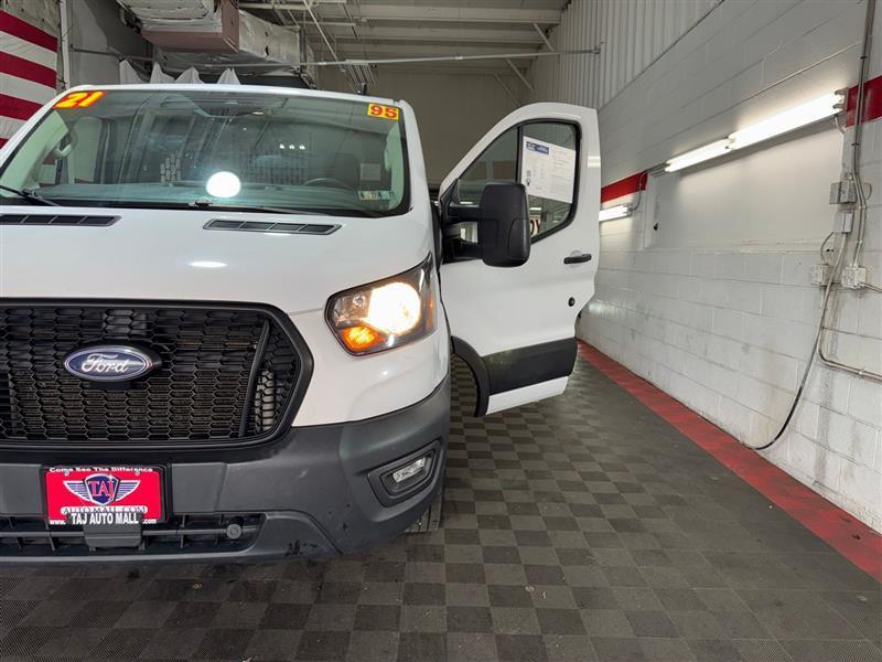 Ford Transit 250 Van Low Roof w/Sliding Pass. 130-in. WB 2021