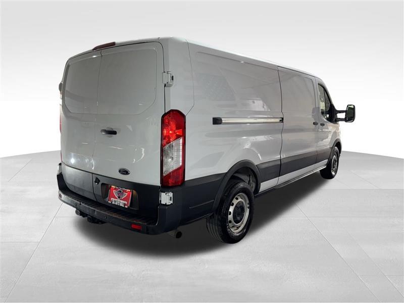 Ford Transit 250 Van Low Roof w/Sliding Pass. 130-in. WB 2021