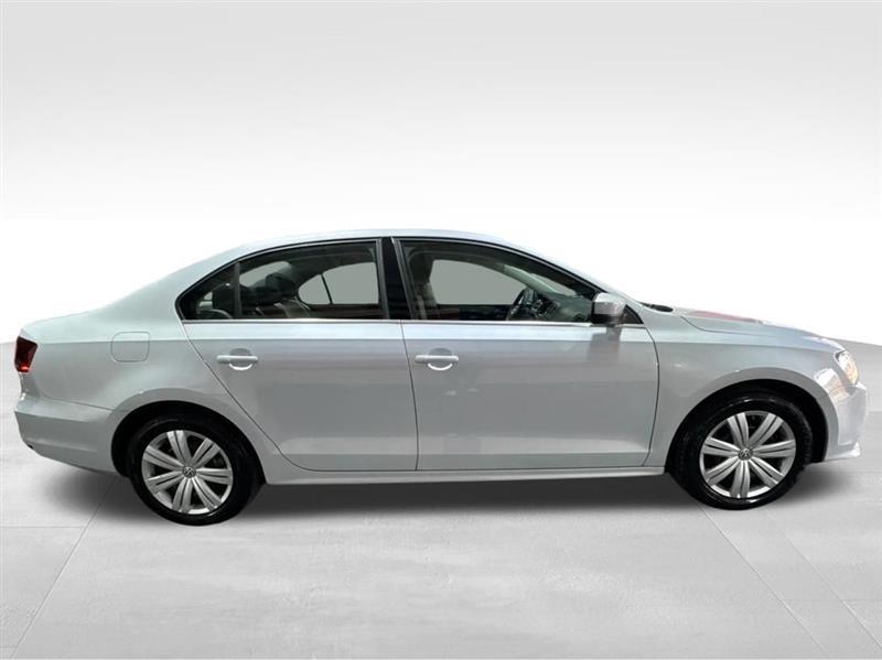 Volkswagen Jetta 1.4T S 6A 2017