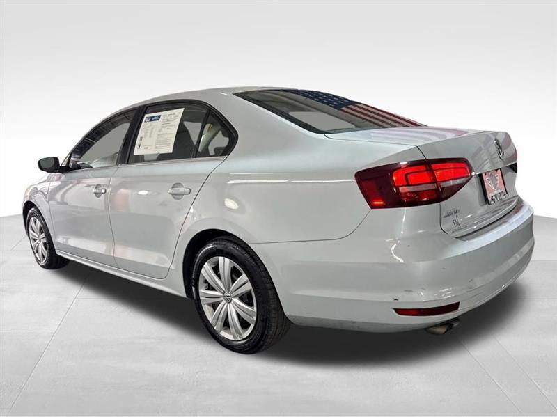 Volkswagen Jetta 1.4T S 6A 2017