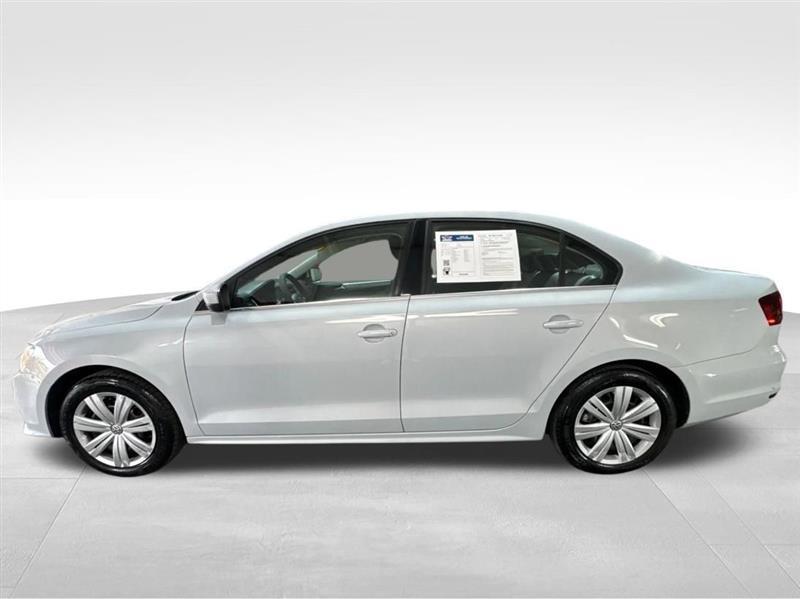 Volkswagen Jetta 1.4T S 6A 2017