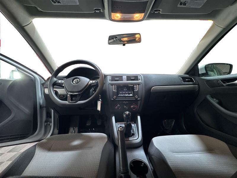 Volkswagen Jetta 1.4T S 6A 2017