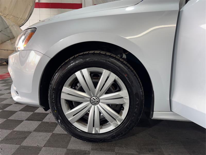 Volkswagen Jetta 1.4T S 6A 2017