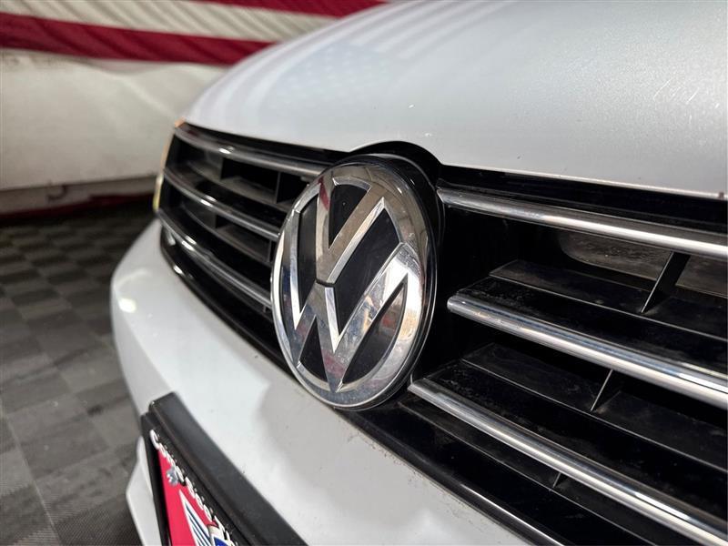 Volkswagen Jetta 1.4T S 6A 2017