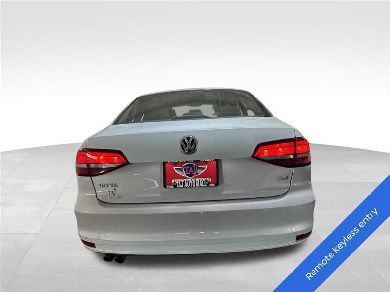 Volkswagen Jetta 1.4T S 6A 2017