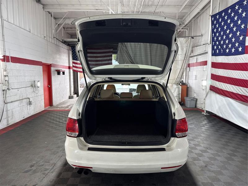 Volkswagen Jetta SportWagen 2.0L TDI 2013