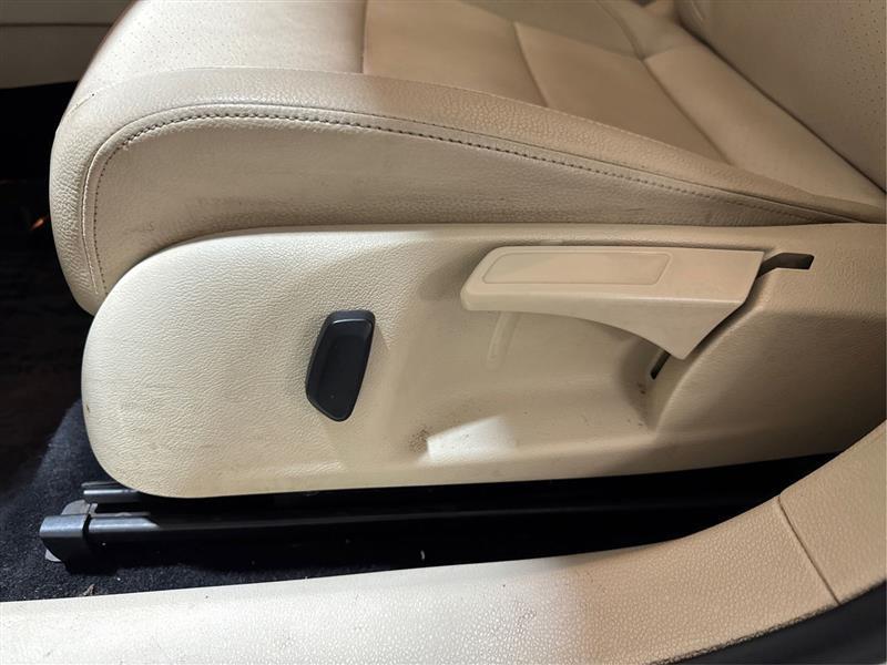 Volkswagen Jetta SportWagen 2.0L TDI 2013