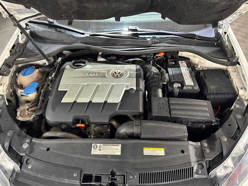 Volkswagen Jetta SportWagen 2.0L TDI 2013