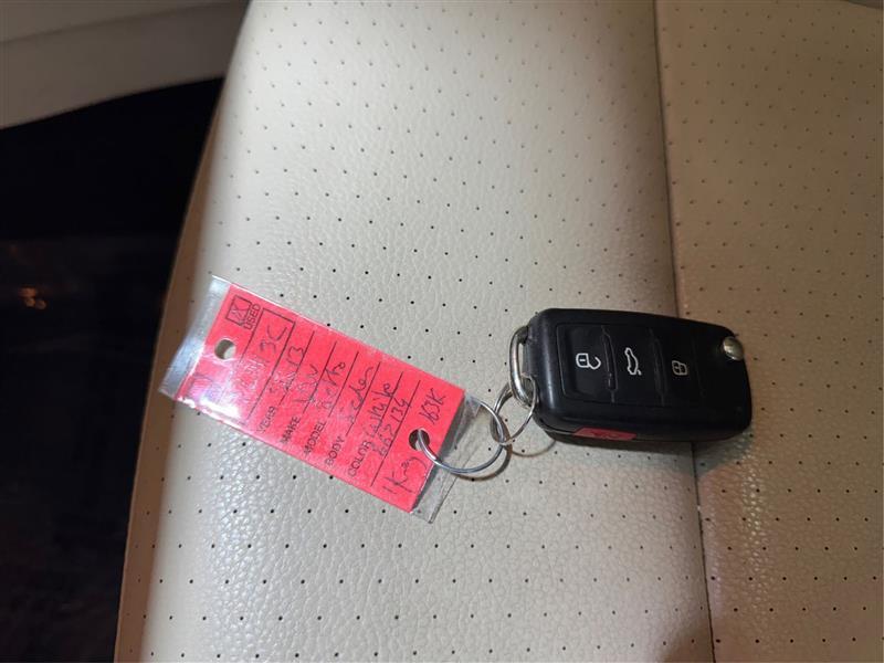 Volkswagen Jetta SportWagen 2.0L TDI 2013