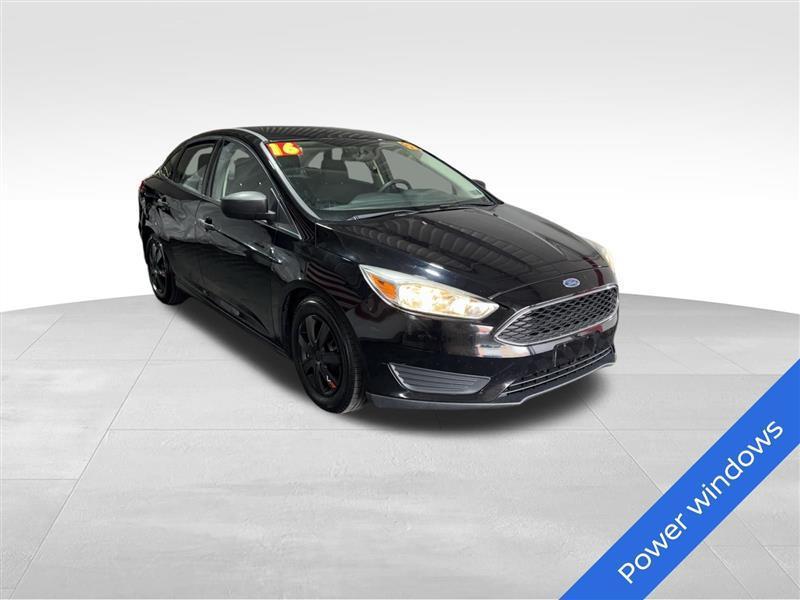 Ford Focus S Sedan 2016