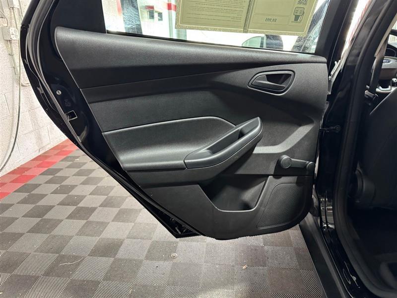 Ford Focus S Sedan 2016