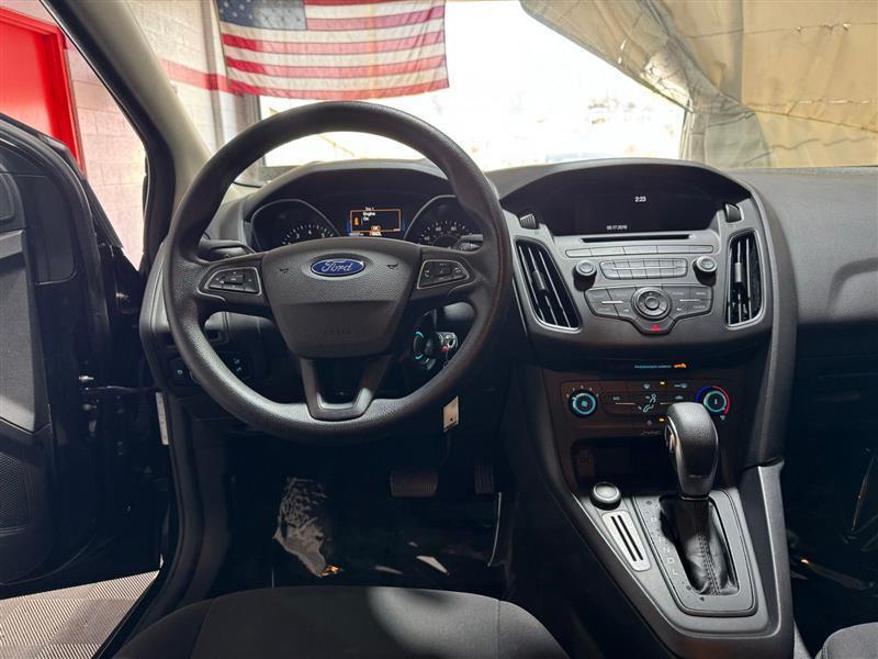 Ford Focus S Sedan 2016