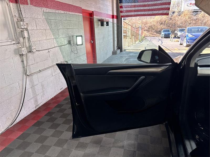 Tesla Model Y Long Range AWD 2023