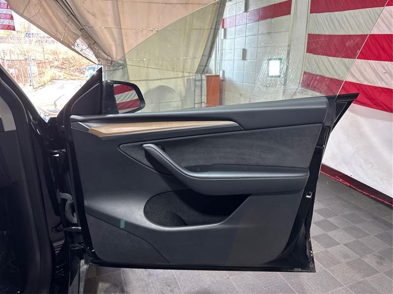 Tesla Model Y Long Range AWD 2023