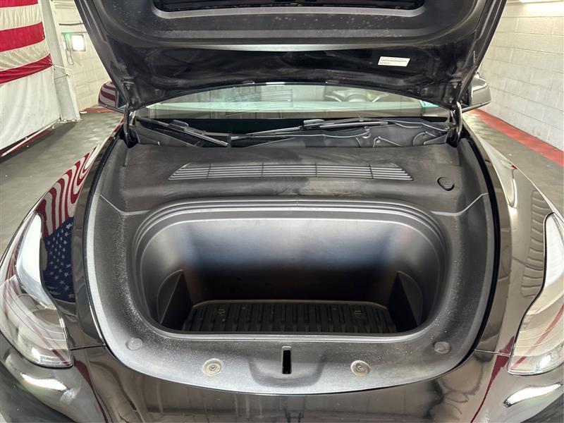 Tesla Model Y Long Range AWD 2023