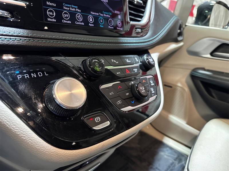 Chrysler Pacifica Hybrid Limited 2018