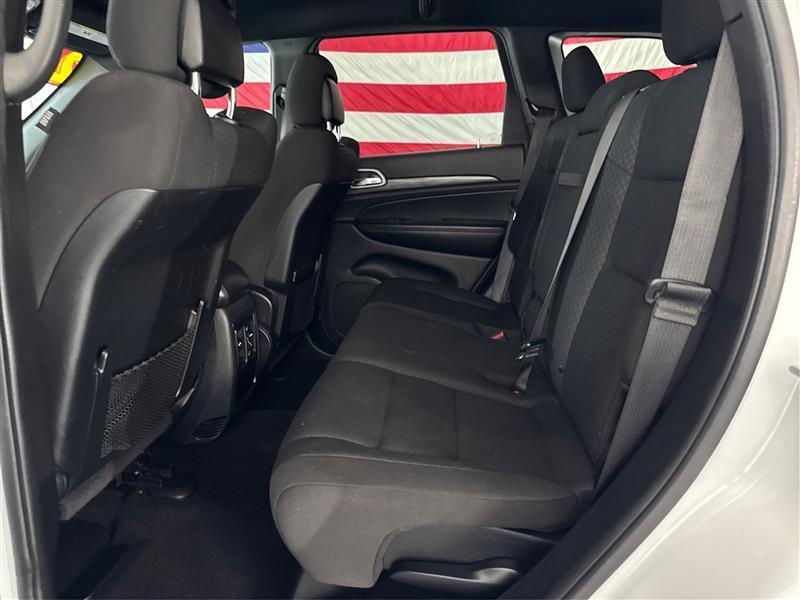 Jeep Grand Cherokee Laredo 2WD 2020