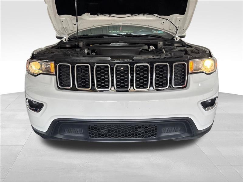 Jeep Grand Cherokee Laredo 2WD 2020