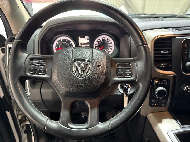 RAM 1500 SLT Quad Cab 4WD 2014
