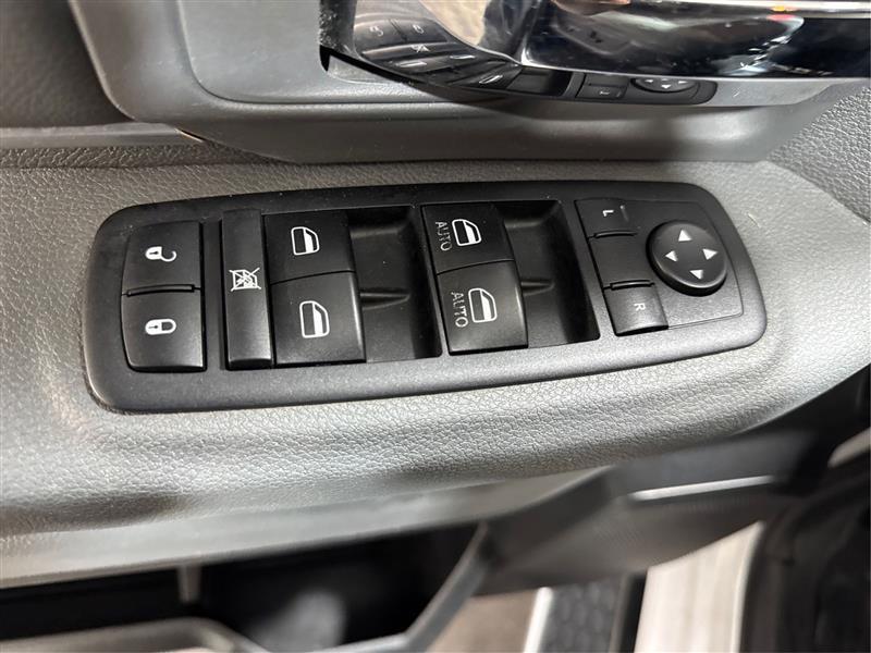 RAM 1500 SLT Quad Cab 4WD 2014