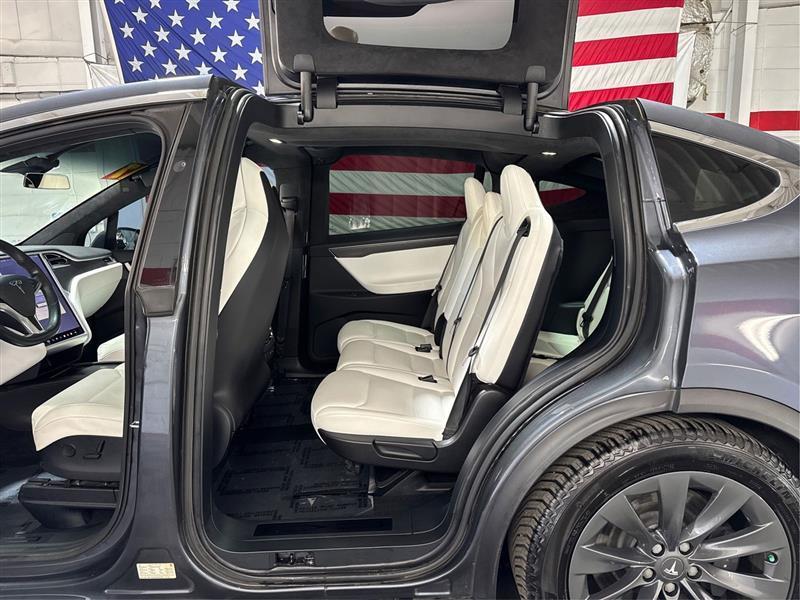 Tesla Model X 90D 2017