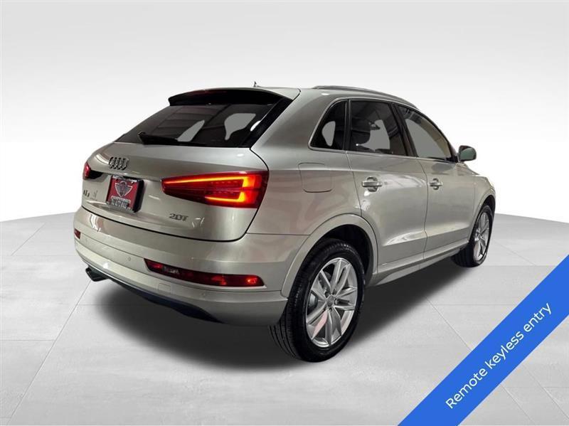 Audi Q3 2.0T quattro Premium Plus 2016
